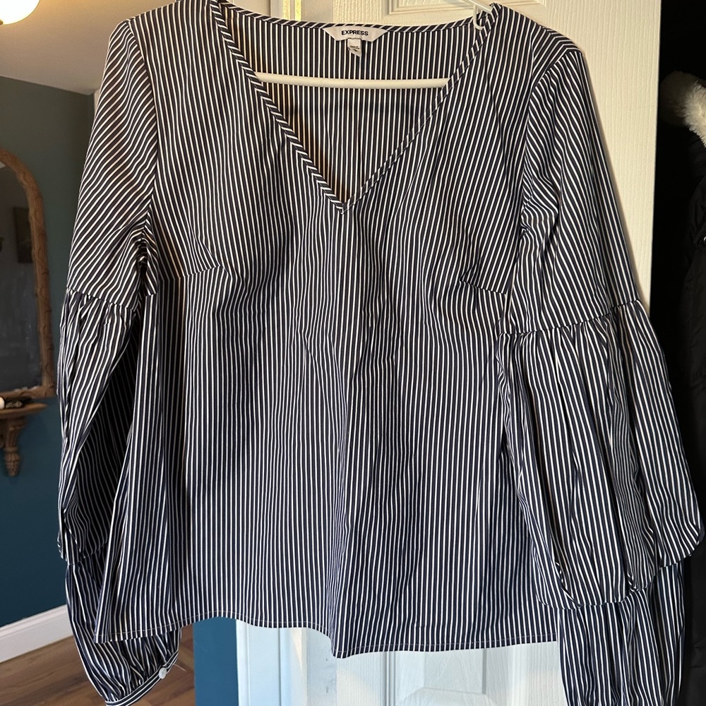 EXPRESS size M Women’s striped top